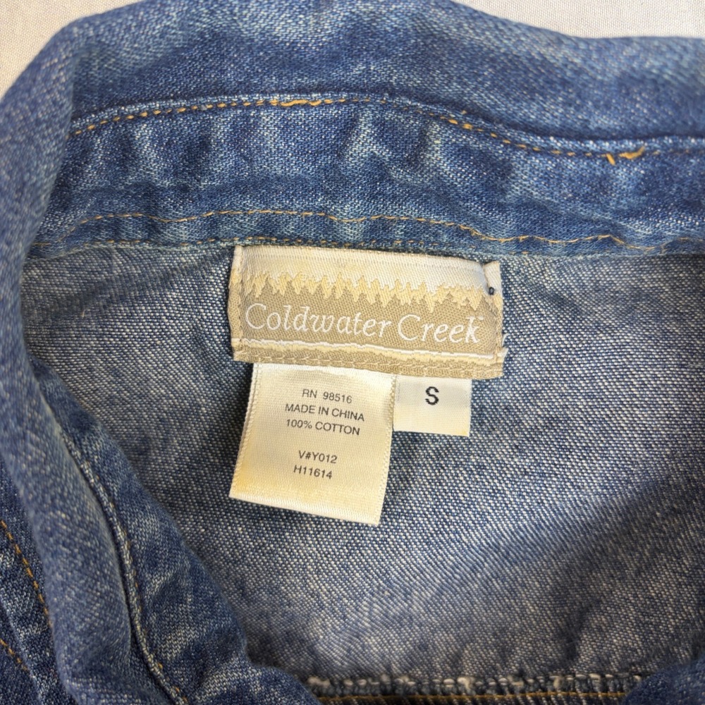 Coldwater Creek Womens Small Denim Jacket Floral Cross Stitch Embroidery Blue - Picture 3 of 8